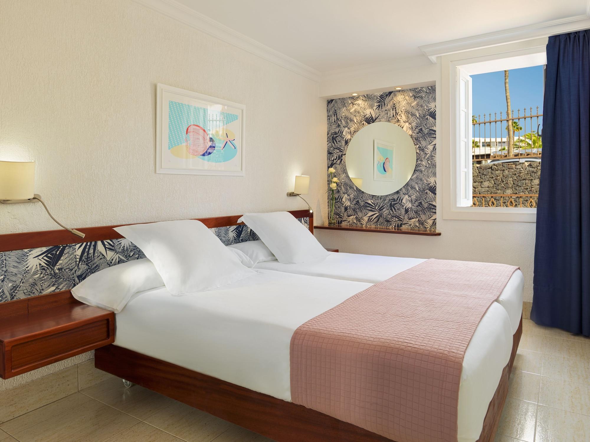 Apartamentos Isla De Lobos - Adults Only Пуерто-дель-Кармен Екстер'єр фото